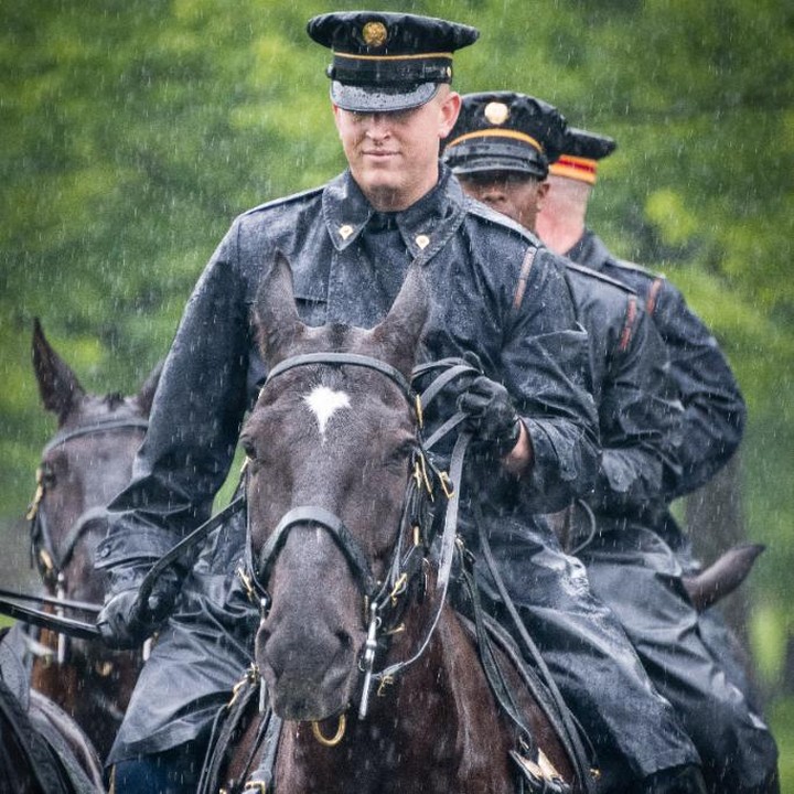 Covering a full honors service in a May shower with the at Patton Circle @arlingtonnatl 
#Arlington⠀
#ArlingtonMedia⠀
#ArlingtonCemetery⠀
#ArlingtonNationalCemetery⠀
