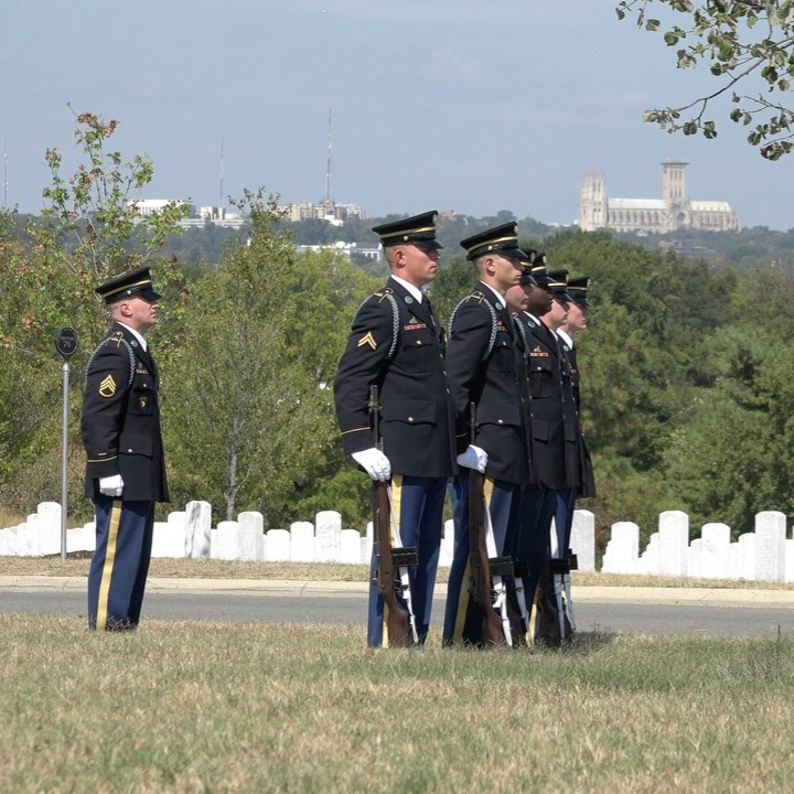 With Charlie Company in Section 75 at Arlington National Cemetery. @usarmyoldguard  @wncathedral 
#Arlington⠀
#ArlingtonMedia⠀
#ArlingtonCemetery⠀
#ArlingtonNationalCemetery⠀