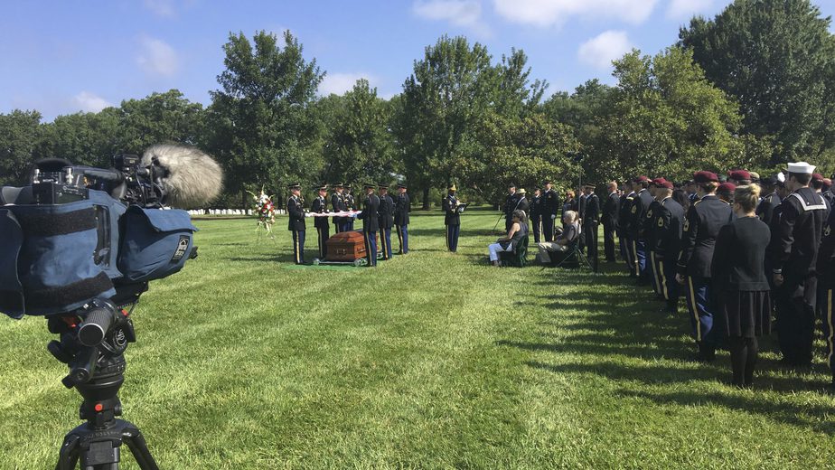 Covering an active duty service in Arlington National Cemetery Section 60 with the US Army | Arlington Funeral Videography | Arlington Media, Inc.