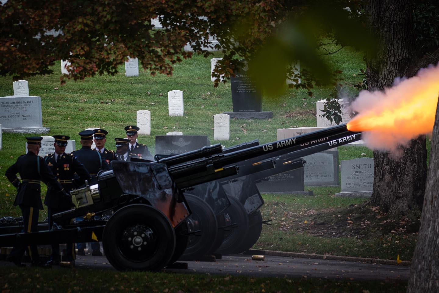 Shown here are the minute guns at Arlington National Cemetery, paying tribute to the career and life of a soldier receiving full honors at the cemetery.

Army general officers may receive a battery cannon salute (17 guns for a four-star general, 15 for a three-star, 13 for a two-star, 11 for a one-star), if available. 

Minute guns may be used for general officers/flag officers of the Coast Guard, Marine Corps and Navy, if available. 

The President of the United States is entitled to a 21-gun salute, while other high state officials receive 19 guns.