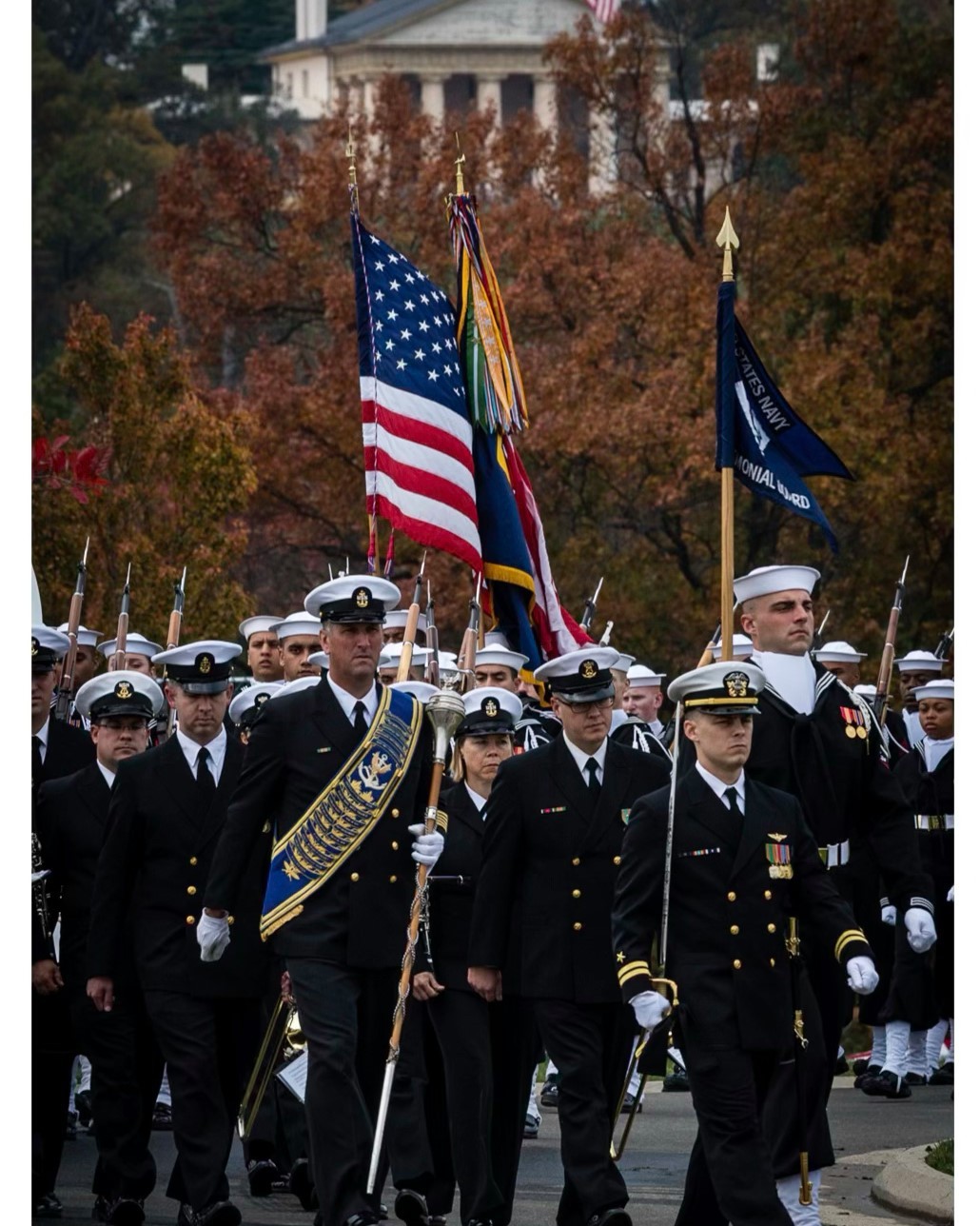 The United States Navy Ceremonial Band passes in front of the Arlington House during a full honors service at Arlington National Cemetery captured by @arlingtonmedia