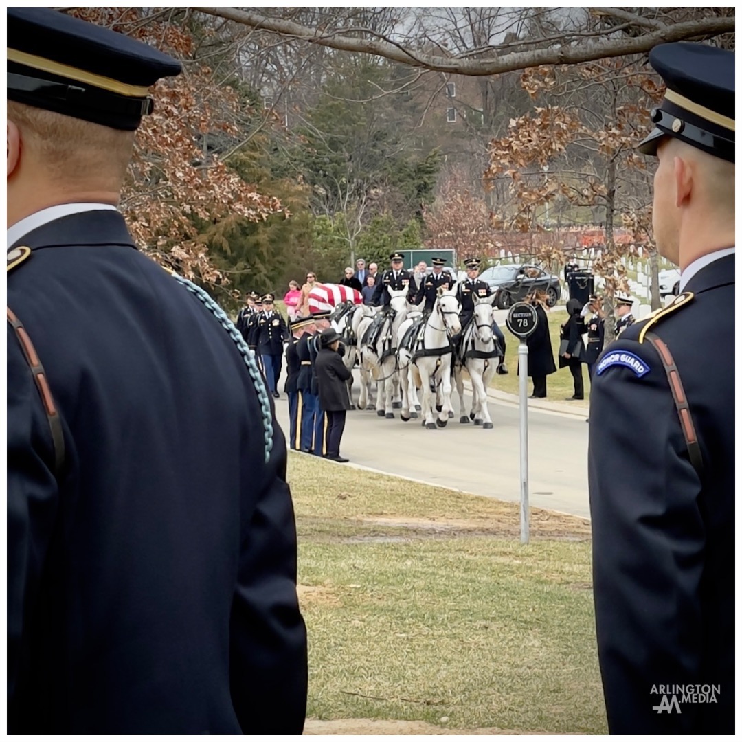 The US Army Caisson Team can be seen appearing at the gravesite for a full honors service in Arlington National Cemetery.

PC: @arlingtonmedia